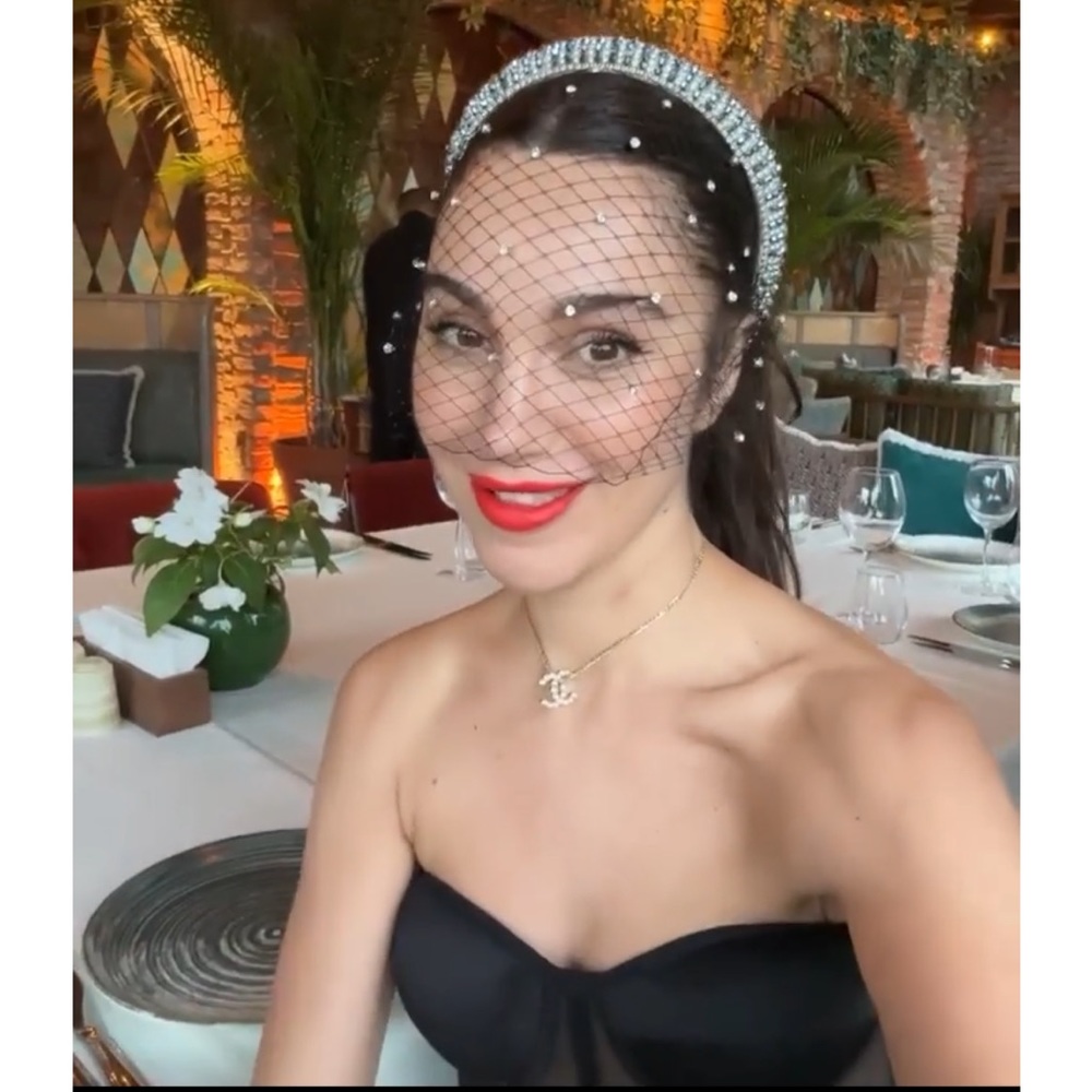 GORGEOUS ZARA NWT Rhinestone Veil Mesh Headband